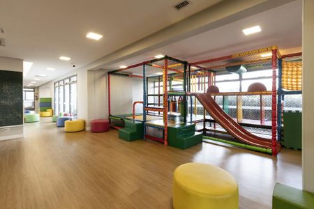 Apartamento à venda com 173m², 4 quartos e 3 vagas Apartamento à venda com 173m², 4 quartos e 3 vagasÁrea comum