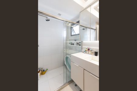Apartamento à venda com 173m², 4 quartos e 3 vagas Apartamento à venda com 173m², 4 quartos e 3 vagasBanheiro da Suíte 1
