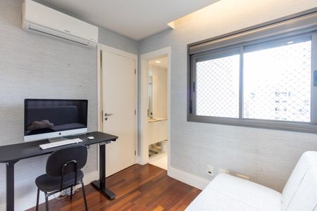 Apartamento à venda com 173m², 4 quartos e 3 vagas Apartamento à venda com 173m², 4 quartos e 3 vagasSuíte 3