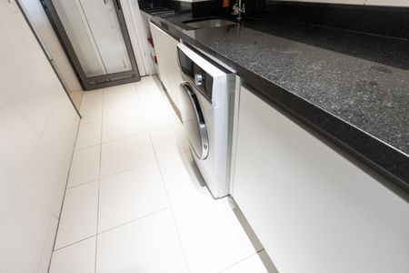 Apartamento à venda com 173m², 4 quartos e 3 vagas Apartamento à venda com 173m², 4 quartos e 3 vagasÁrea de Serviço