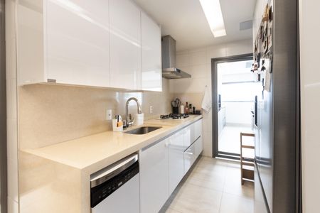 Apartamento à venda com 173m², 4 quartos e 3 vagas Apartamento à venda com 173m², 4 quartos e 3 vagasCozinha