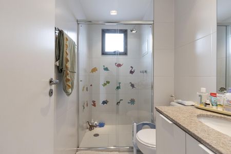 Apartamento à venda com 173m², 4 quartos e 3 vagas Apartamento à venda com 173m², 4 quartos e 3 vagasBanheiro da Suíte 2