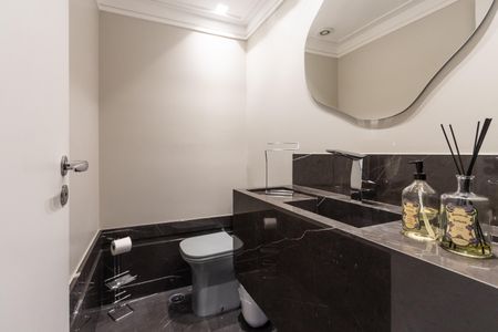 Apartamento à venda com 173m², 4 quartos e 3 vagas Apartamento à venda com 173m², 4 quartos e 3 vagasLavabo
