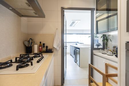 Apartamento à venda com 173m², 4 quartos e 3 vagas Apartamento à venda com 173m², 4 quartos e 3 vagasCozinha