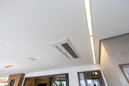 Apartamento à venda com 173m², 4 quartos e 3 vagas Apartamento à venda com 173m², 4 quartos e 3 vagasVaranda