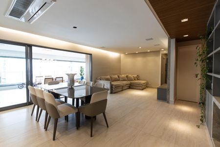 Apartamento à venda com 173m², 4 quartos e 3 vagas Apartamento à venda com 173m², 4 quartos e 3 vagasSala