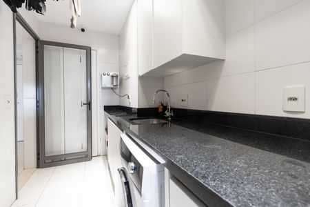 Apartamento à venda com 173m², 4 quartos e 3 vagas Apartamento à venda com 173m², 4 quartos e 3 vagasÁrea de Serviço
