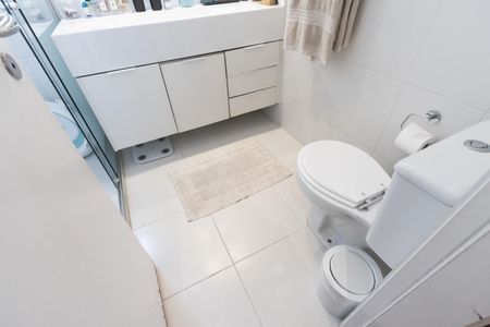 Apartamento à venda com 173m², 4 quartos e 3 vagas Apartamento à venda com 173m², 4 quartos e 3 vagasBanheiro da Suíte 1