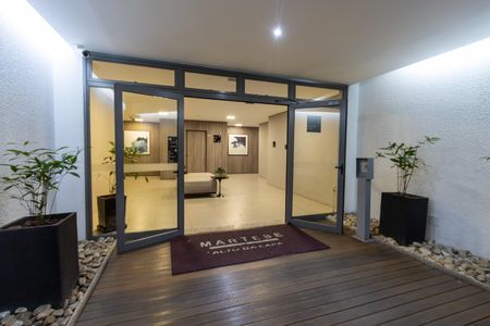 Apartamento à venda com 173m², 4 quartos e 3 vagas Apartamento à venda com 173m², 4 quartos e 3 vagasHall Térreo