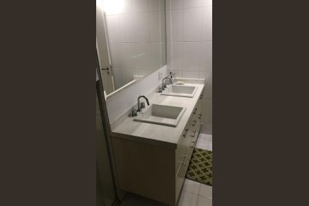 Banheiro de apartamento à venda com 3 quartos, 163m² em Barra Funda, São Paulo