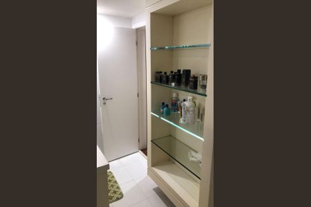 Apartamento à venda com 163m², 3 quartos e 2 vagasBanheiro