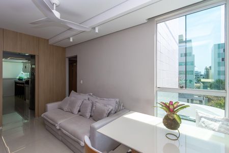 Sala de apartamento à venda com 2 quartos, 68m² em Castelo, Belo Horizonte