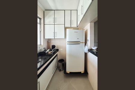 Casa à venda com 300m², 3 quartos e 3 vagas Casa à venda com 300m², 3 quartos e 3 vagasCozinha