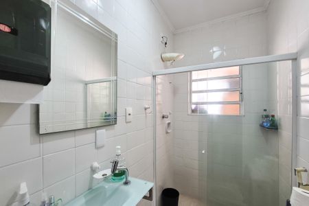 Casa à venda com 300m², 3 quartos e 3 vagas Casa à venda com 300m², 3 quartos e 3 vagasBanheiro Social 2