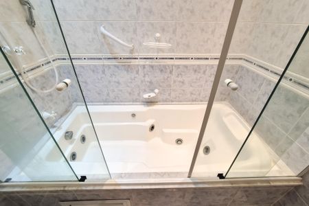 Casa à venda com 300m², 3 quartos e 3 vagas Casa à venda com 300m², 3 quartos e 3 vagasBanheiro Social