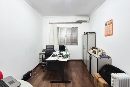 Casa à venda com 300m², 3 quartos e 3 vagas Casa à venda com 300m², 3 quartos e 3 vagasQuarto 1