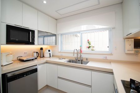 Casa à venda com 306m², 4 quartos e 5 vagasCozinha