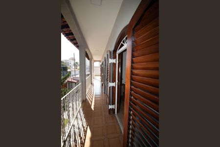 Casa à venda com 306m², 4 quartos e 5 vagasVaranda Suíte 1