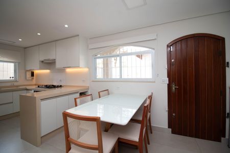 Casa à venda com 306m², 4 quartos e 5 vagasCozinha