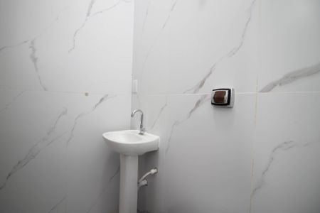 Casa à venda com 306m², 4 quartos e 5 vagasBanheiro de Serviço