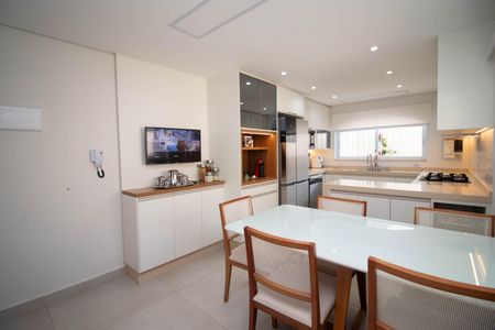 Casa à venda com 306m², 4 quartos e 5 vagasCozinha