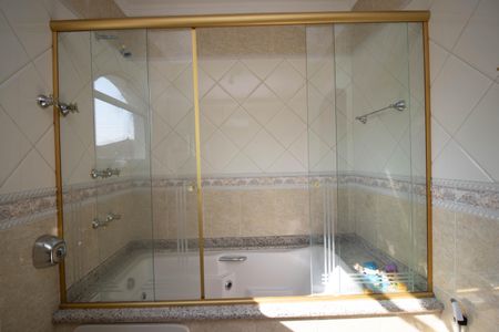 Casa à venda com 306m², 4 quartos e 5 vagasBanheiro