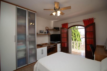 Casa à venda com 306m², 4 quartos e 5 vagasQuarto 1