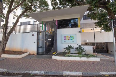 Apartamento à venda com 63m², 3 quartos e 2 vagas Apartamento à venda com 63m², 3 quartos e 2 vagasFachada