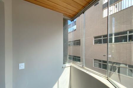 Apartamento para alugar com 75m², 2 quartos e 2 vagasVaranda da Sala