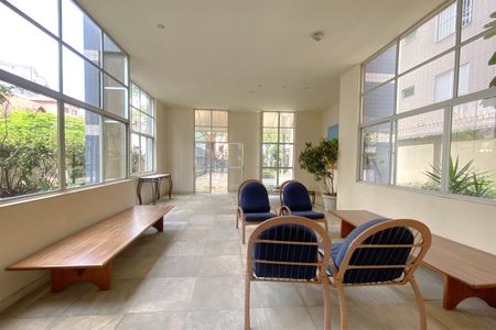 Apartamento para alugar com 75m², 2 quartos e 2 vagasÁrea comum - Hall