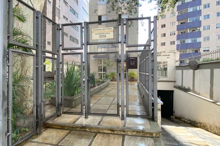 Apartamento para alugar com 75m², 2 quartos e 2 vagasFachada