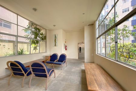 Apartamento para alugar com 75m², 2 quartos e 2 vagasÁrea comum - Hall