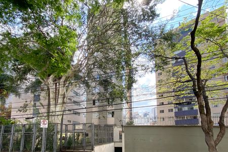 Apartamento para alugar com 75m², 2 quartos e 2 vagasFachada