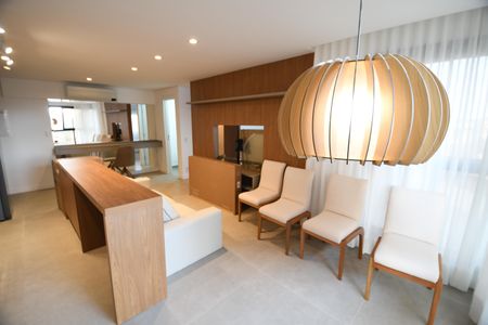 Sala de apartamento à venda com 1 quarto, 55m² em Nova Campinas, Campinas