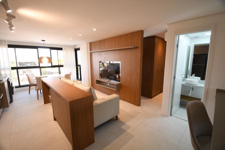 Sala de apartamento para alugar com 1 quarto, 50m² em Nova Campinas, Campinas