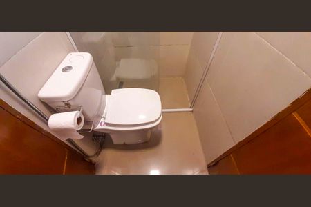 Casa à venda com 180m², 4 quartos e 2 vagas Casa à venda com 180m², 4 quartos e 2 vagasBanheiro da Suíte 1