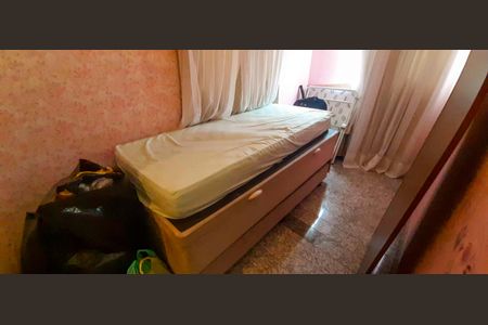 Casa à venda com 180m², 4 quartos e 2 vagas Casa à venda com 180m², 4 quartos e 2 vagasQuarto