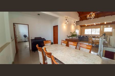 Casa à venda com 180m², 4 quartos e 2 vagas Casa à venda com 180m², 4 quartos e 2 vagasCopa