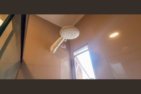 Casa à venda com 180m², 4 quartos e 2 vagas Casa à venda com 180m², 4 quartos e 2 vagasBanheiro Social