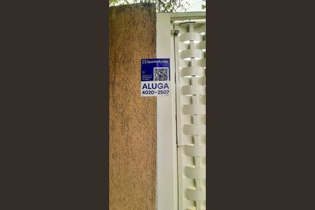 Casa à venda com 180m², 4 quartos e 2 vagas Casa à venda com 180m², 4 quartos e 2 vagasPlaquinha