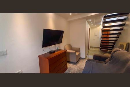 Casa à venda com 180m², 4 quartos e 2 vagas Casa à venda com 180m², 4 quartos e 2 vagasSala de Estar