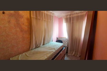 Casa à venda com 180m², 4 quartos e 2 vagas Casa à venda com 180m², 4 quartos e 2 vagasQuarto