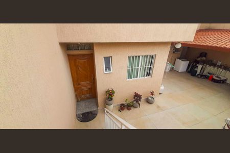 Casa à venda com 180m², 4 quartos e 2 vagas Casa à venda com 180m², 4 quartos e 2 vagasQuintal