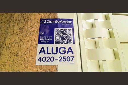 Casa à venda com 180m², 4 quartos e 2 vagas Casa à venda com 180m², 4 quartos e 2 vagasPlaquinha