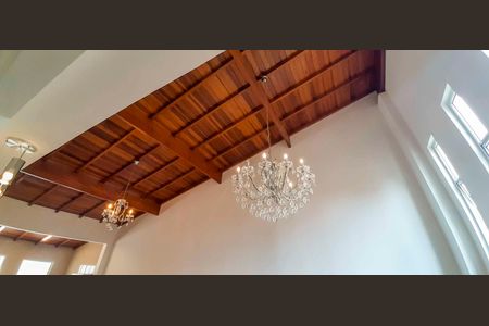 Casa à venda com 180m², 4 quartos e 2 vagas Casa à venda com 180m², 4 quartos e 2 vagasCopa