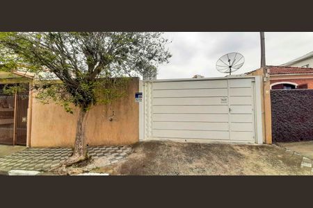 Casa à venda com 180m², 4 quartos e 2 vagas Casa à venda com 180m², 4 quartos e 2 vagasFachada da Casa