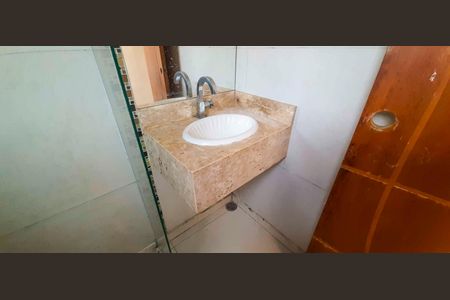 Casa à venda com 180m², 4 quartos e 2 vagas Casa à venda com 180m², 4 quartos e 2 vagasBanheiro da Suíte 3