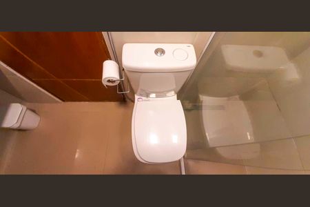 Casa à venda com 180m², 4 quartos e 2 vagas Casa à venda com 180m², 4 quartos e 2 vagasBanheiro da Suíte 2