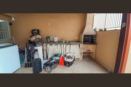 Casa à venda com 180m², 4 quartos e 2 vagas Casa à venda com 180m², 4 quartos e 2 vagasEspaço Gourmet