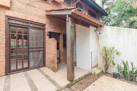 Casa de condomínio à venda com 99m², 2 quartos e 1 vagaQuintal